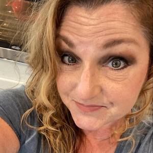 Meet your Posher, Valerie